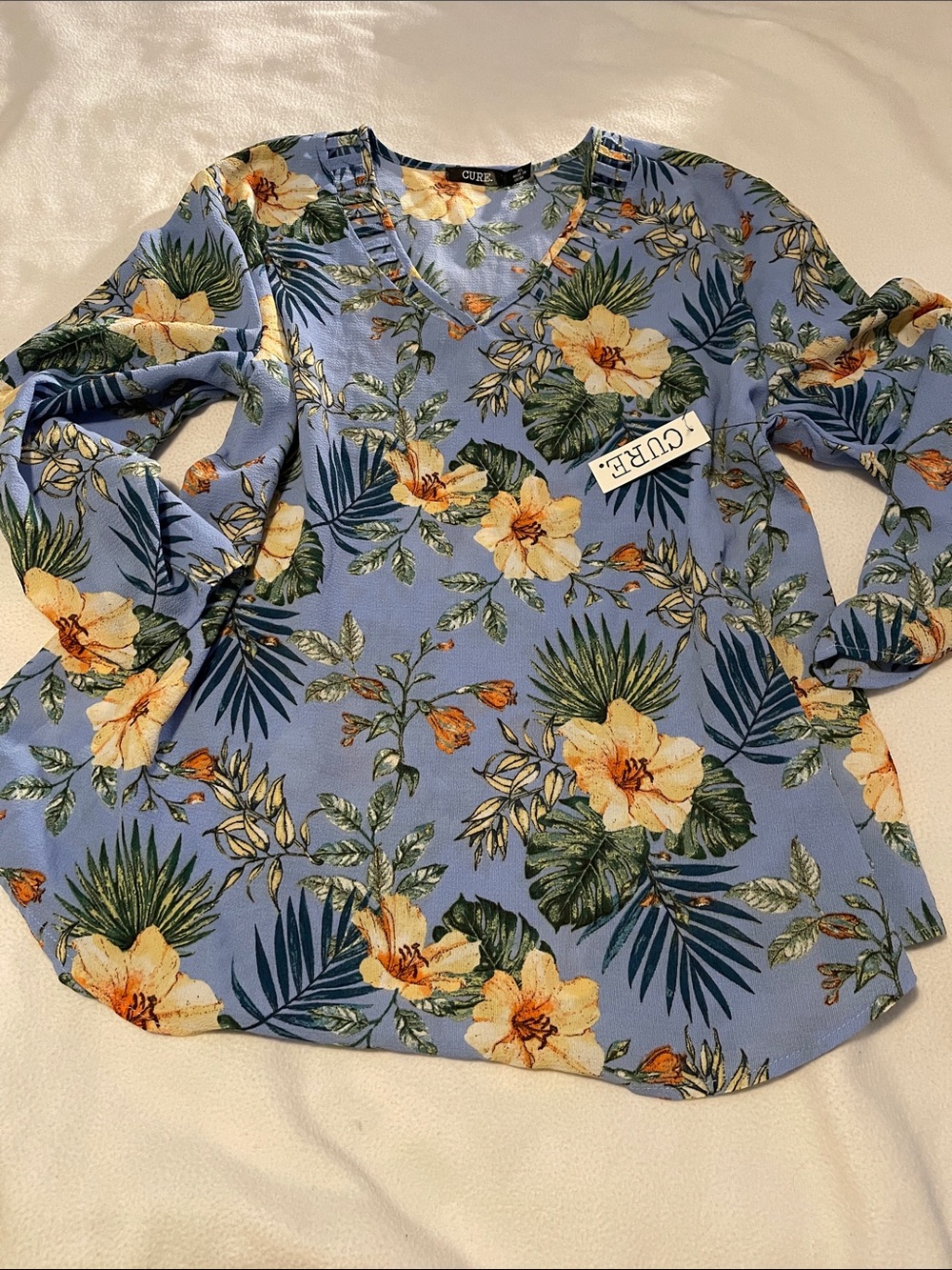 Cure Floral V-Neck Tunic Top in Light Blue